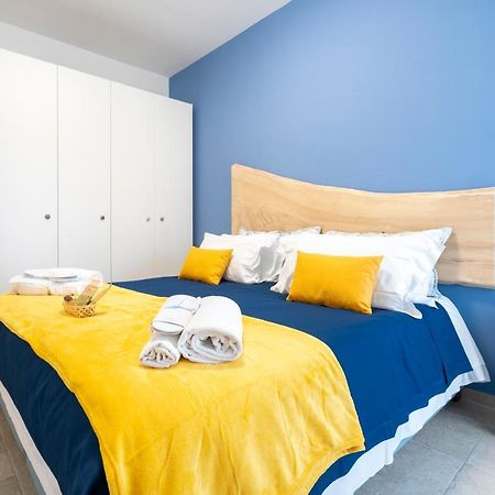 Mediterranea Apartment- Central Station - Free Wifi&Netflix Бари Екстериор снимка