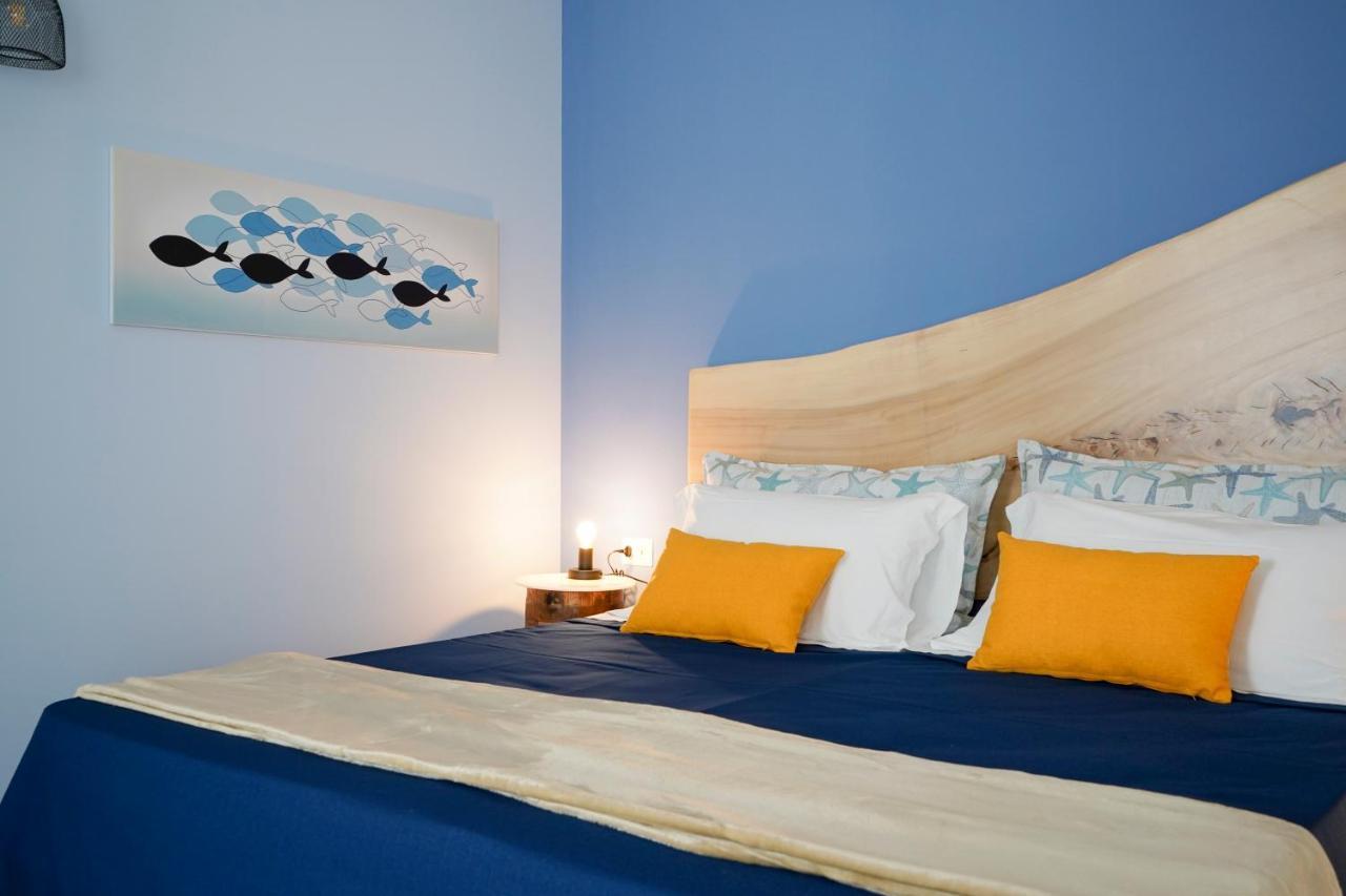 Mediterranea Apartment- Central Station - Free Wifi&Netflix Бари Екстериор снимка