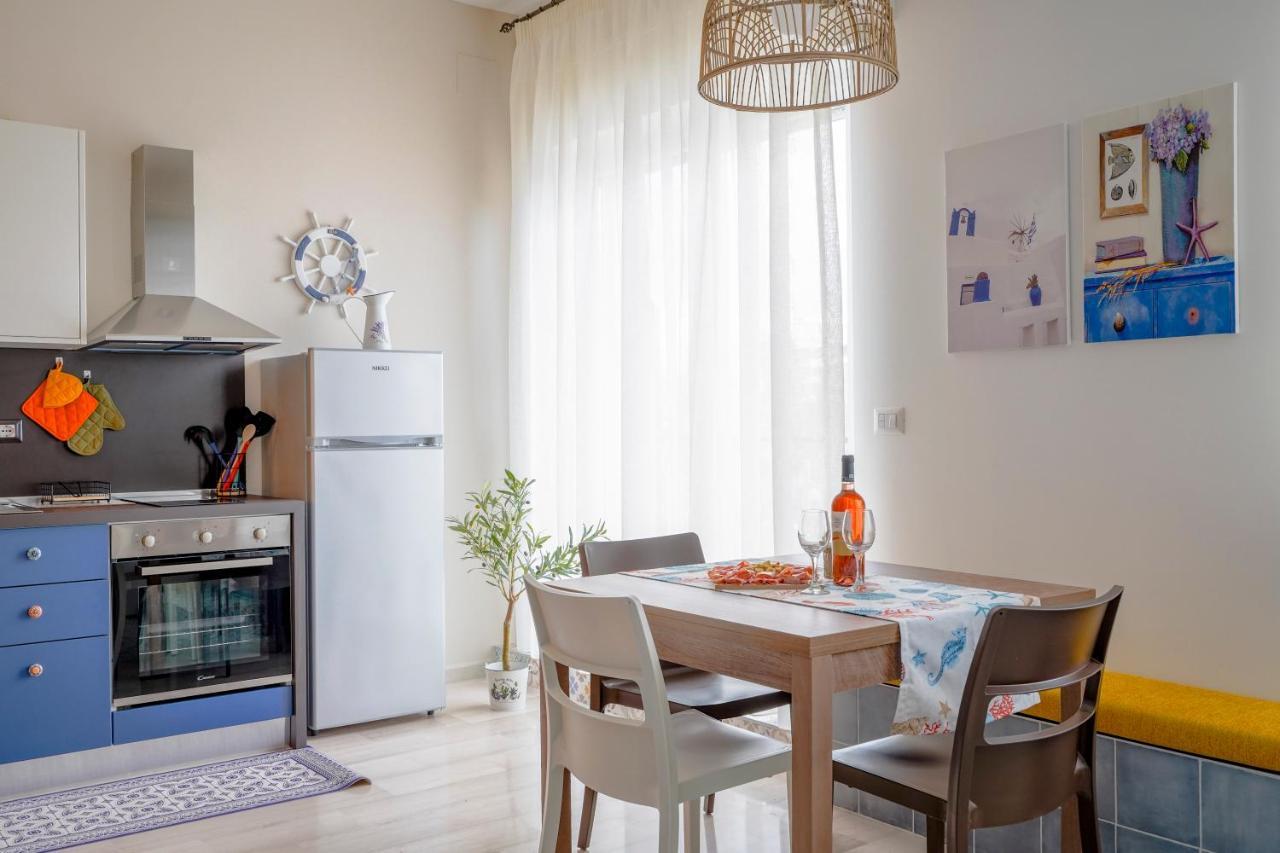 Mediterranea Apartment- Central Station - Free Wifi&Netflix Бари Екстериор снимка