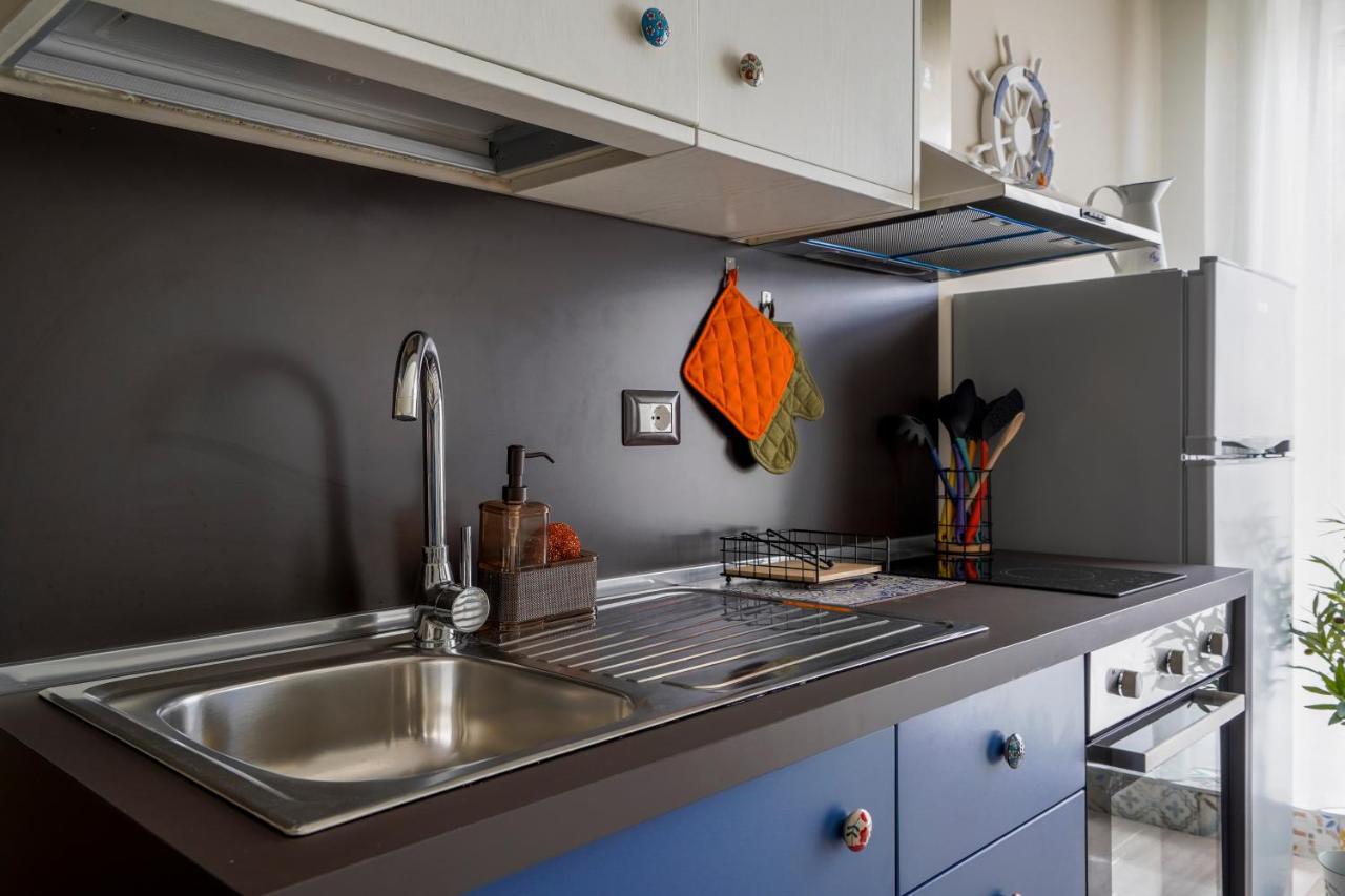 Mediterranea Apartment- Central Station - Free Wifi&Netflix Бари Екстериор снимка