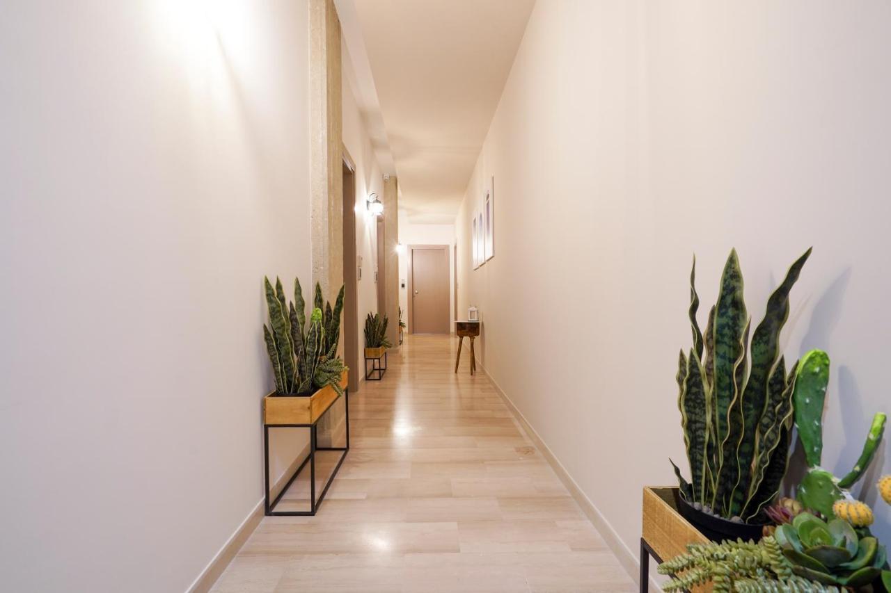 Mediterranea Apartment- Central Station - Free Wifi&Netflix Бари Екстериор снимка