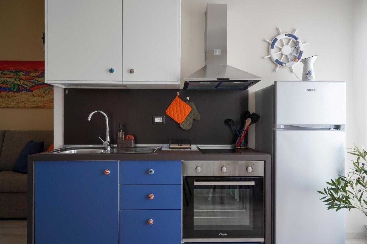 Mediterranea Apartment- Central Station - Free Wifi&Netflix Бари Екстериор снимка