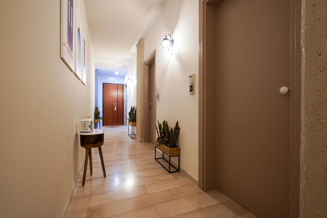 Mediterranea Apartment- Central Station - Free Wifi&Netflix Бари Екстериор снимка