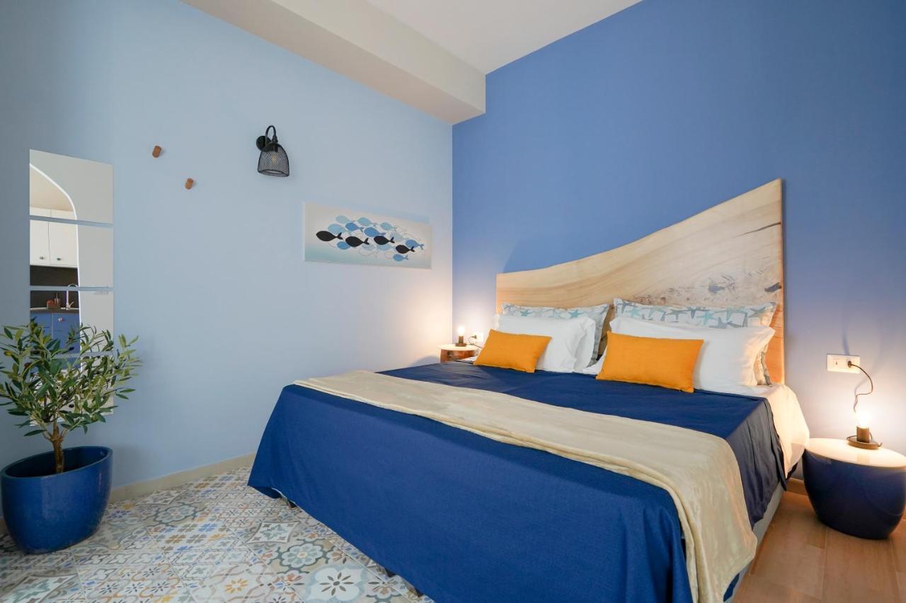 Mediterranea Apartment- Central Station - Free Wifi&Netflix Бари Екстериор снимка
