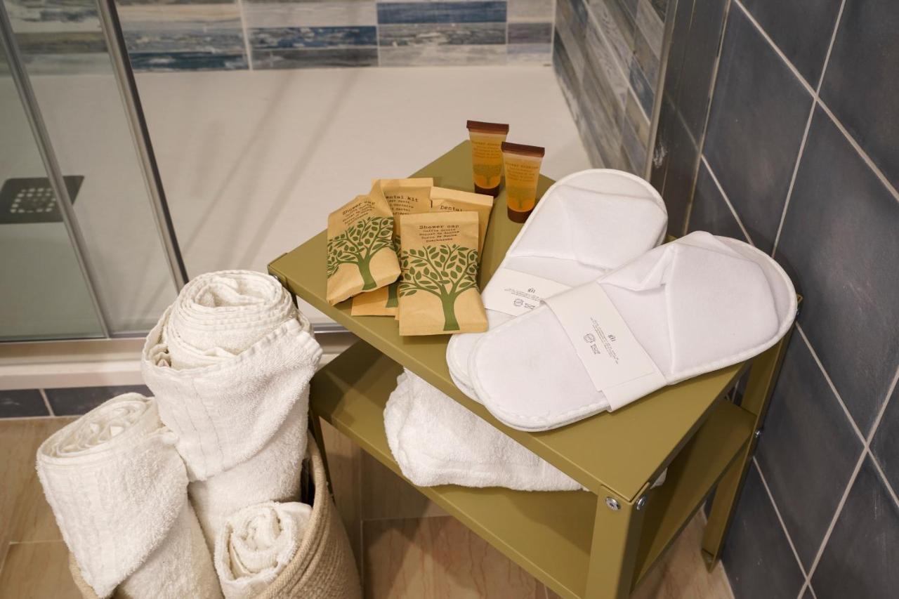 Mediterranea Apartment- Central Station - Free Wifi&Netflix Бари Екстериор снимка