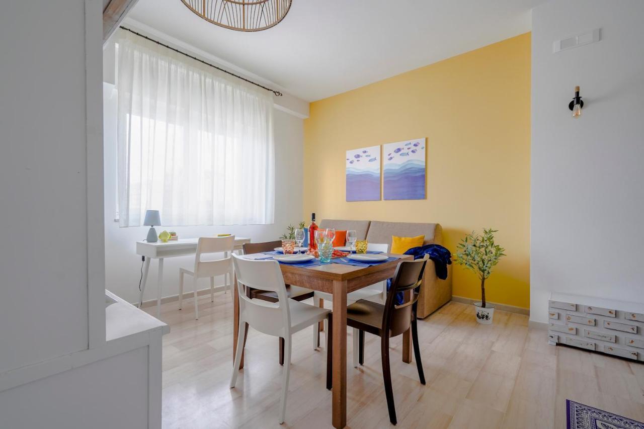 Mediterranea Apartment- Central Station - Free Wifi&Netflix Бари Екстериор снимка