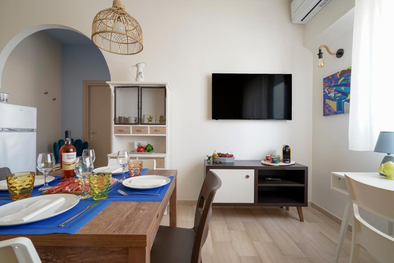 Mediterranea Apartment- Central Station - Free Wifi&Netflix Бари Екстериор снимка