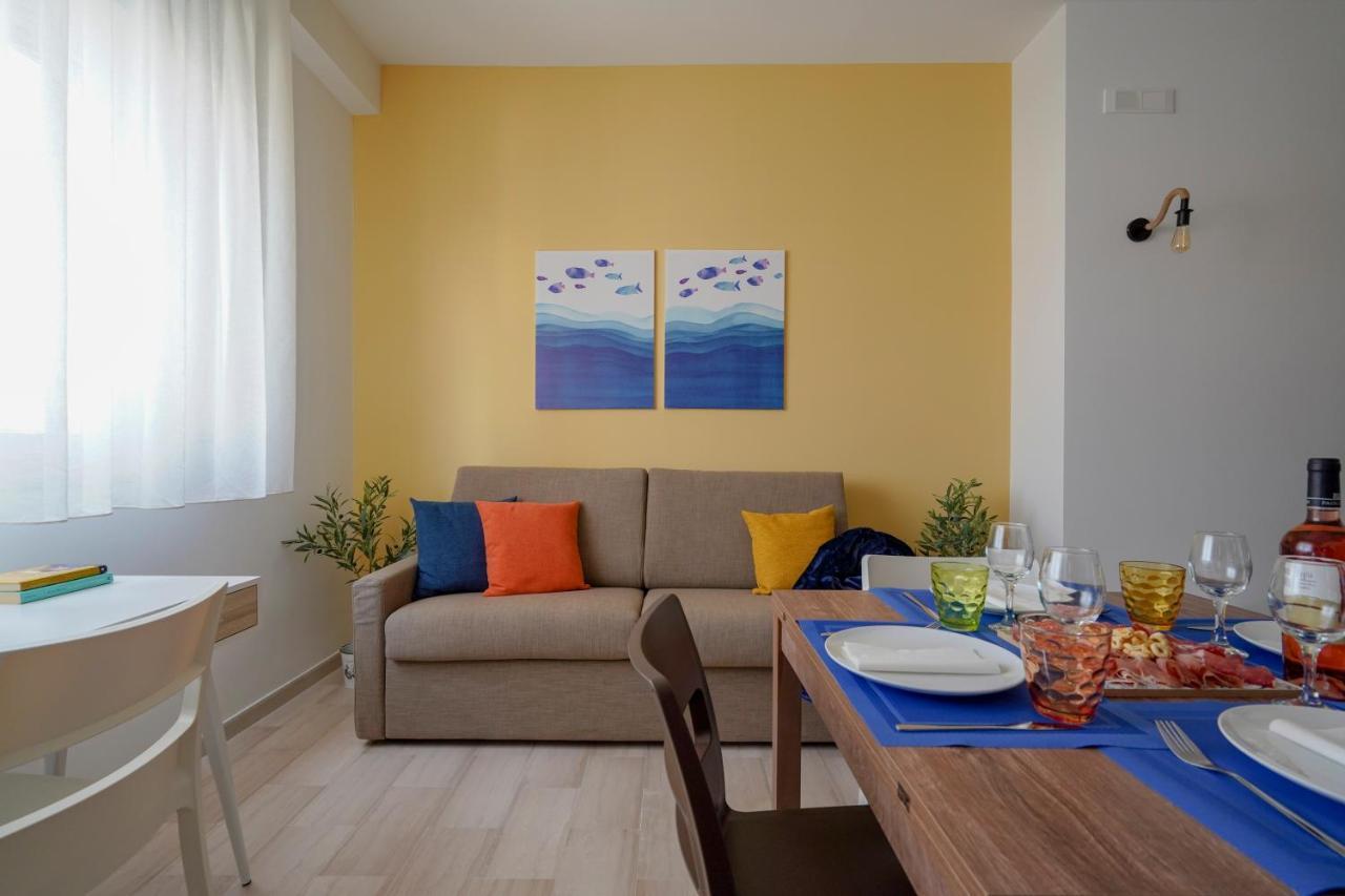 Mediterranea Apartment- Central Station - Free Wifi&Netflix Бари Екстериор снимка