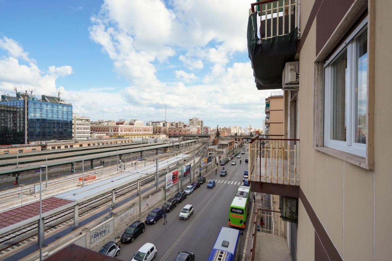 Mediterranea Apartment- Central Station - Free Wifi&Netflix Бари Екстериор снимка