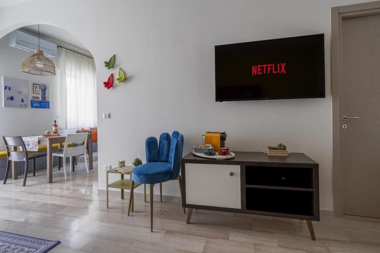 Mediterranea Apartment- Central Station - Free Wifi&Netflix Бари Екстериор снимка