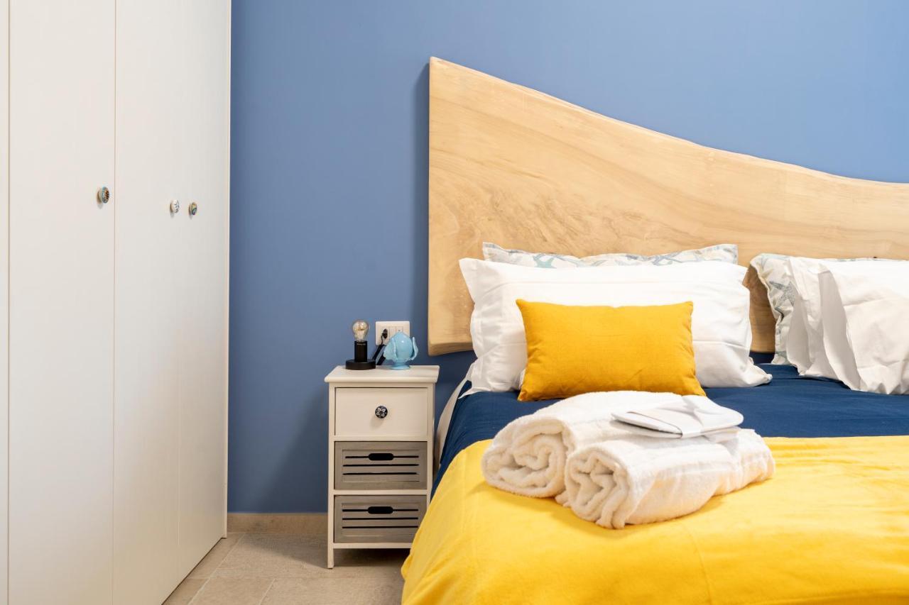 Mediterranea Apartment- Central Station - Free Wifi&Netflix Бари Екстериор снимка