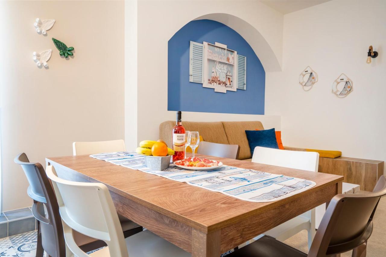 Mediterranea Apartment- Central Station - Free Wifi&Netflix Бари Екстериор снимка