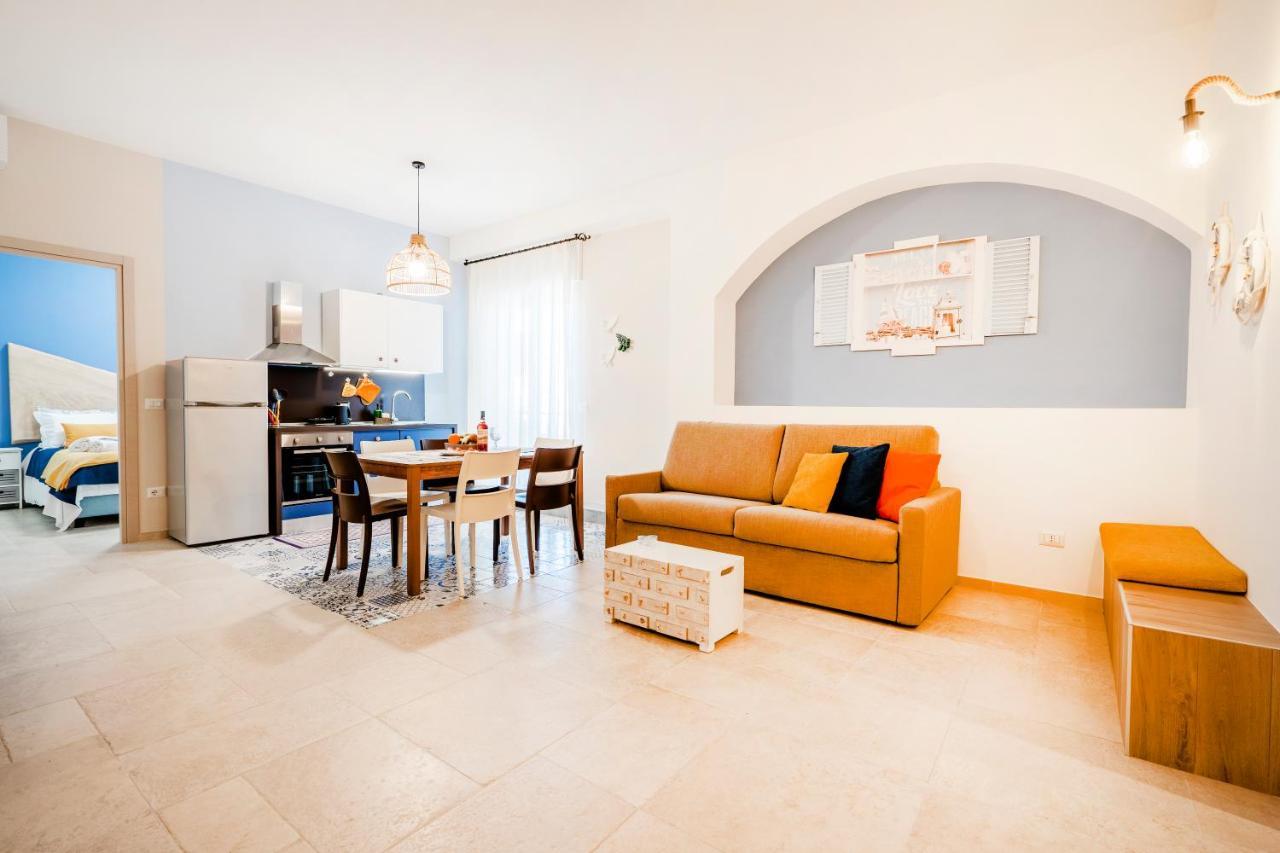 Mediterranea Apartment- Central Station - Free Wifi&Netflix Бари Екстериор снимка